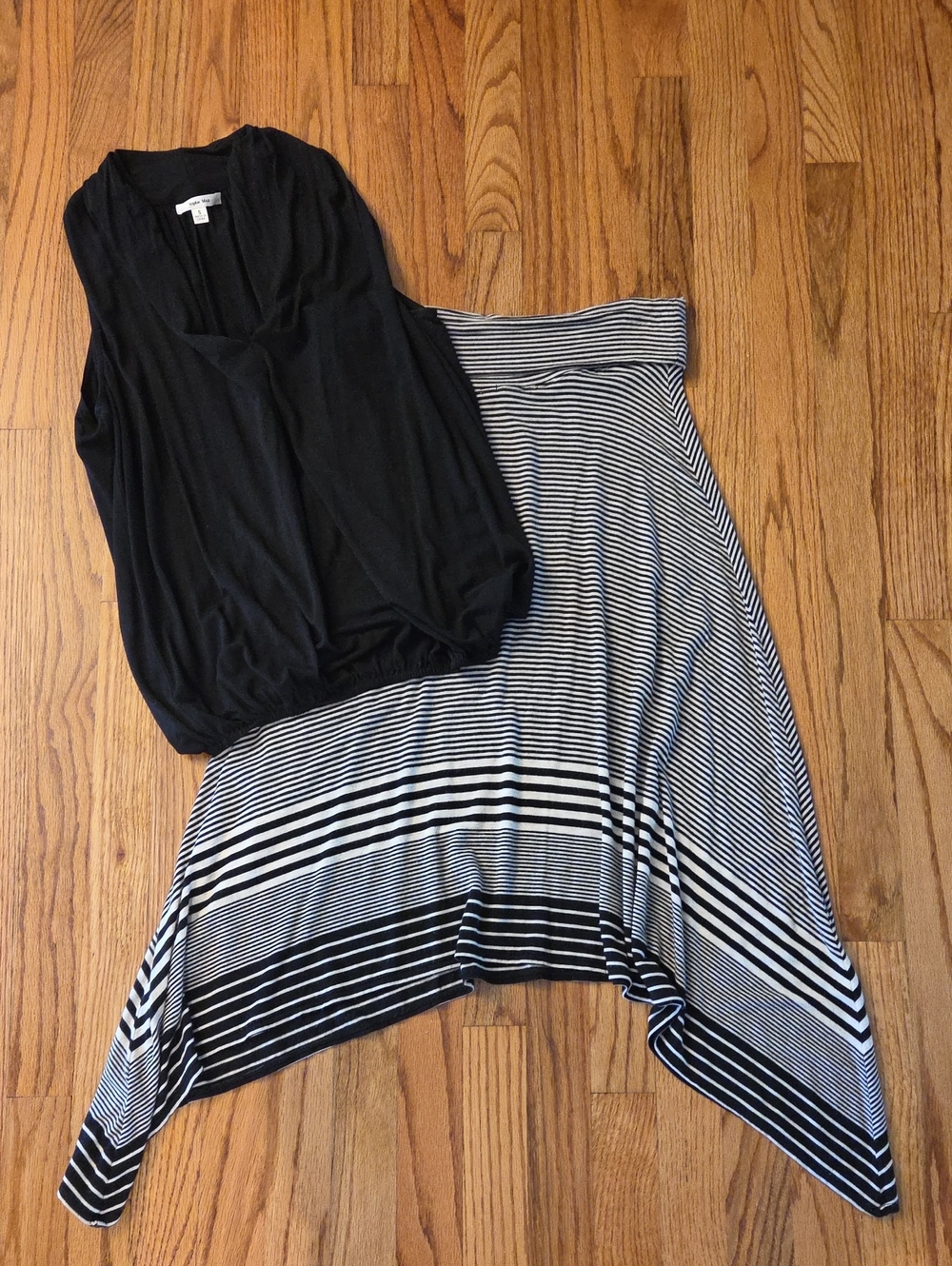Sophie Max Black & Cream Striped Asymmetrical Skirt & Black Top Set Size: S